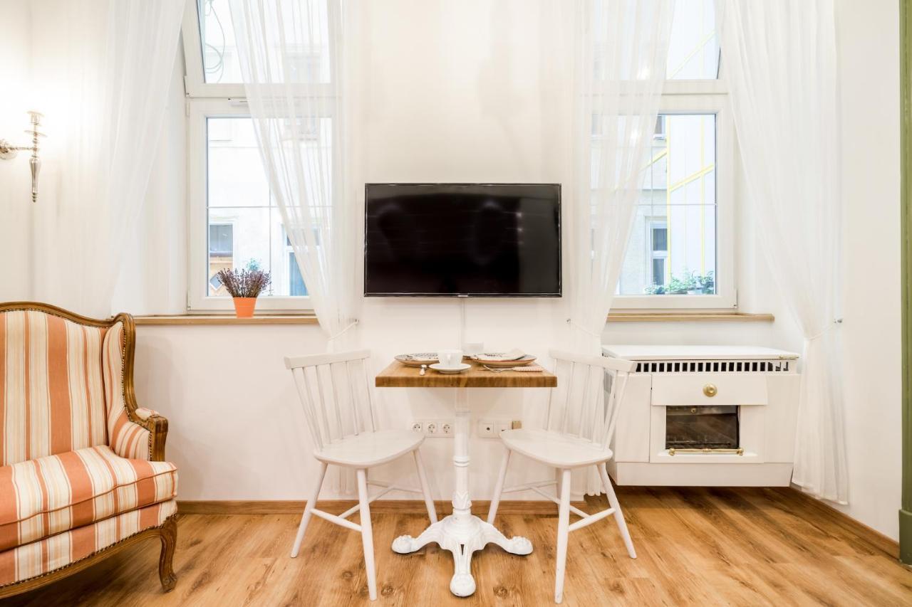 Provence Home - Citycenter, Tv, Washer, Coffee-Tea Budapest Bagian luar foto
