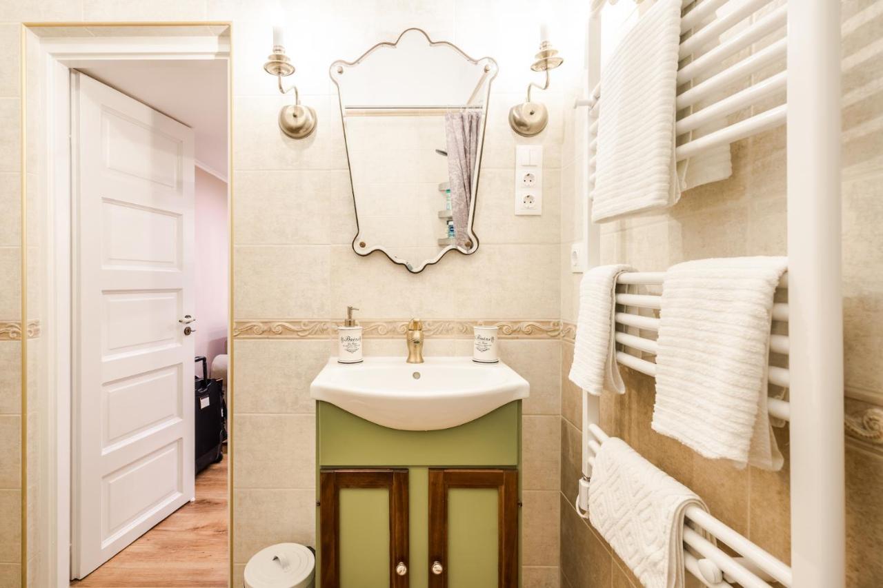 Provence Home - Citycenter, Tv, Washer, Coffee-Tea Budapest Bagian luar foto